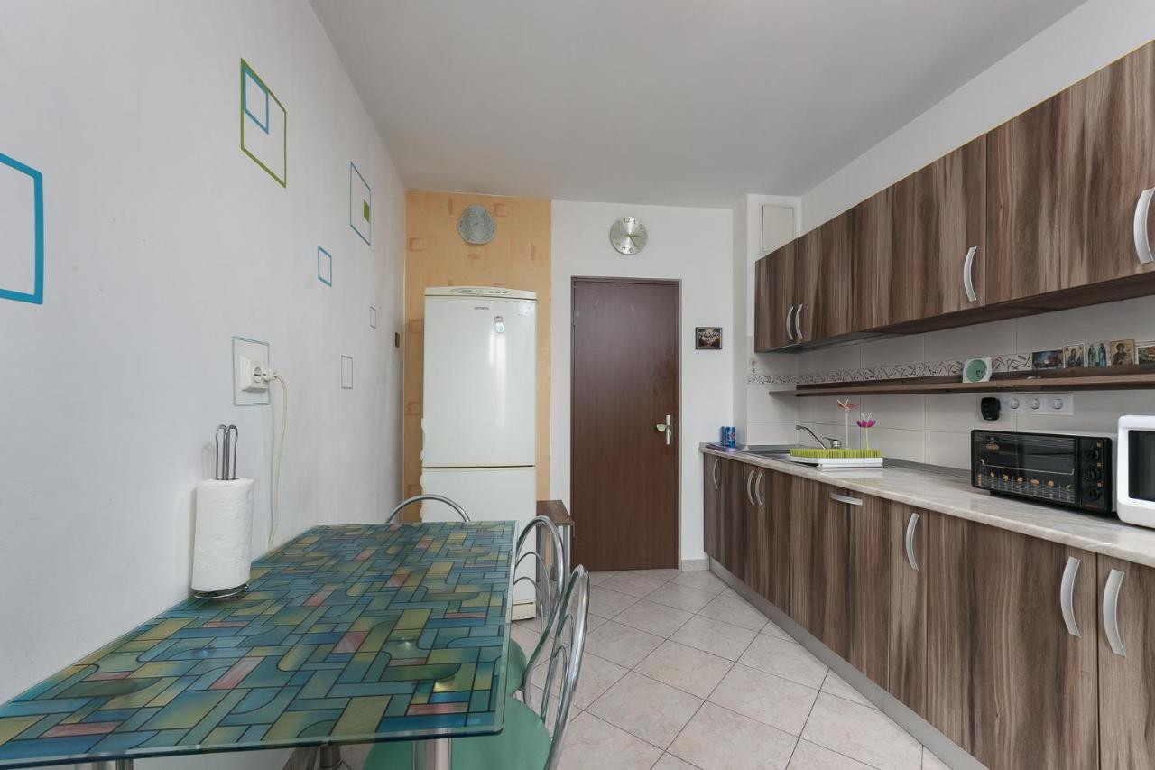 Stone Gate #2 Apartament Bucureşti